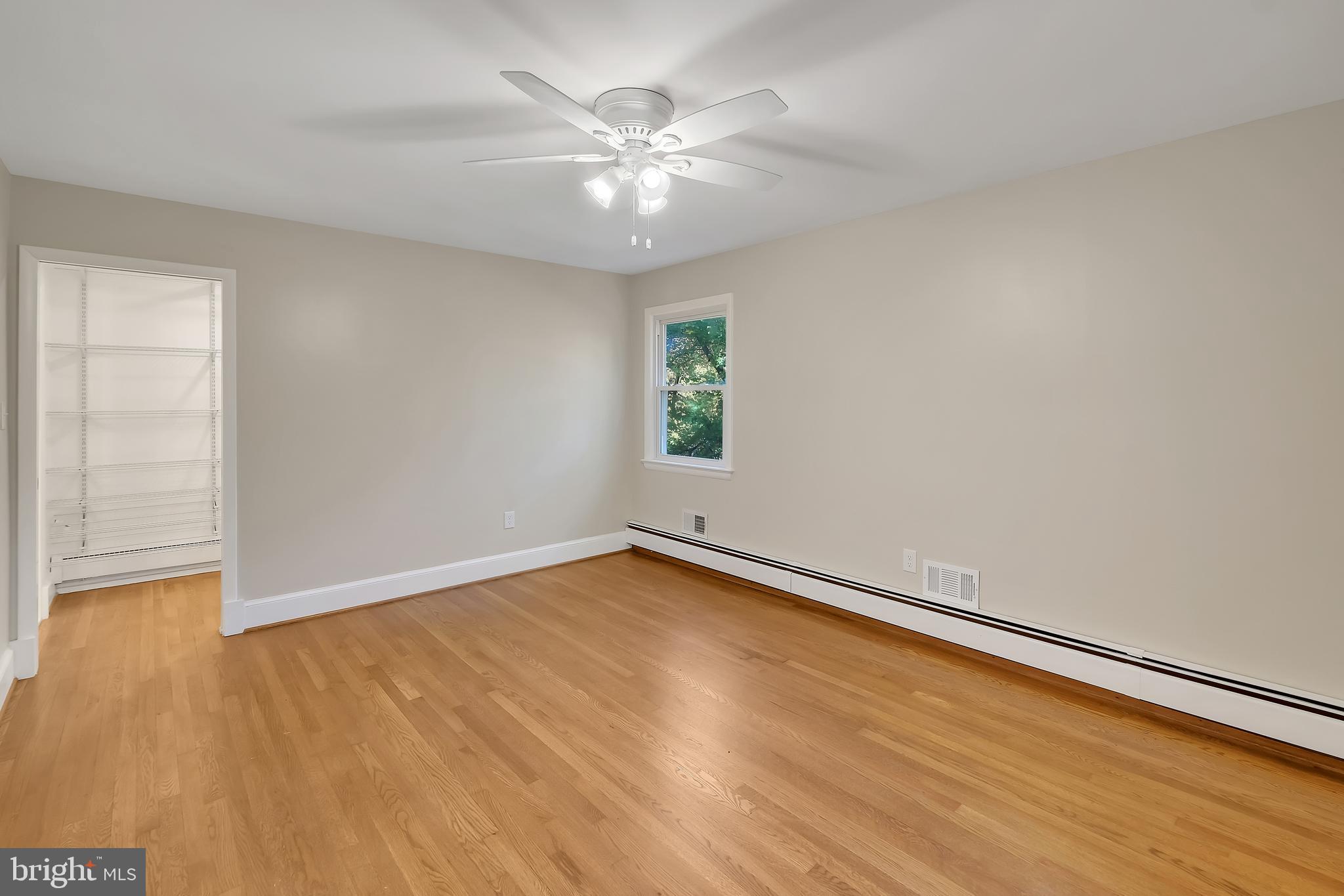 TALL OAKS - Residential