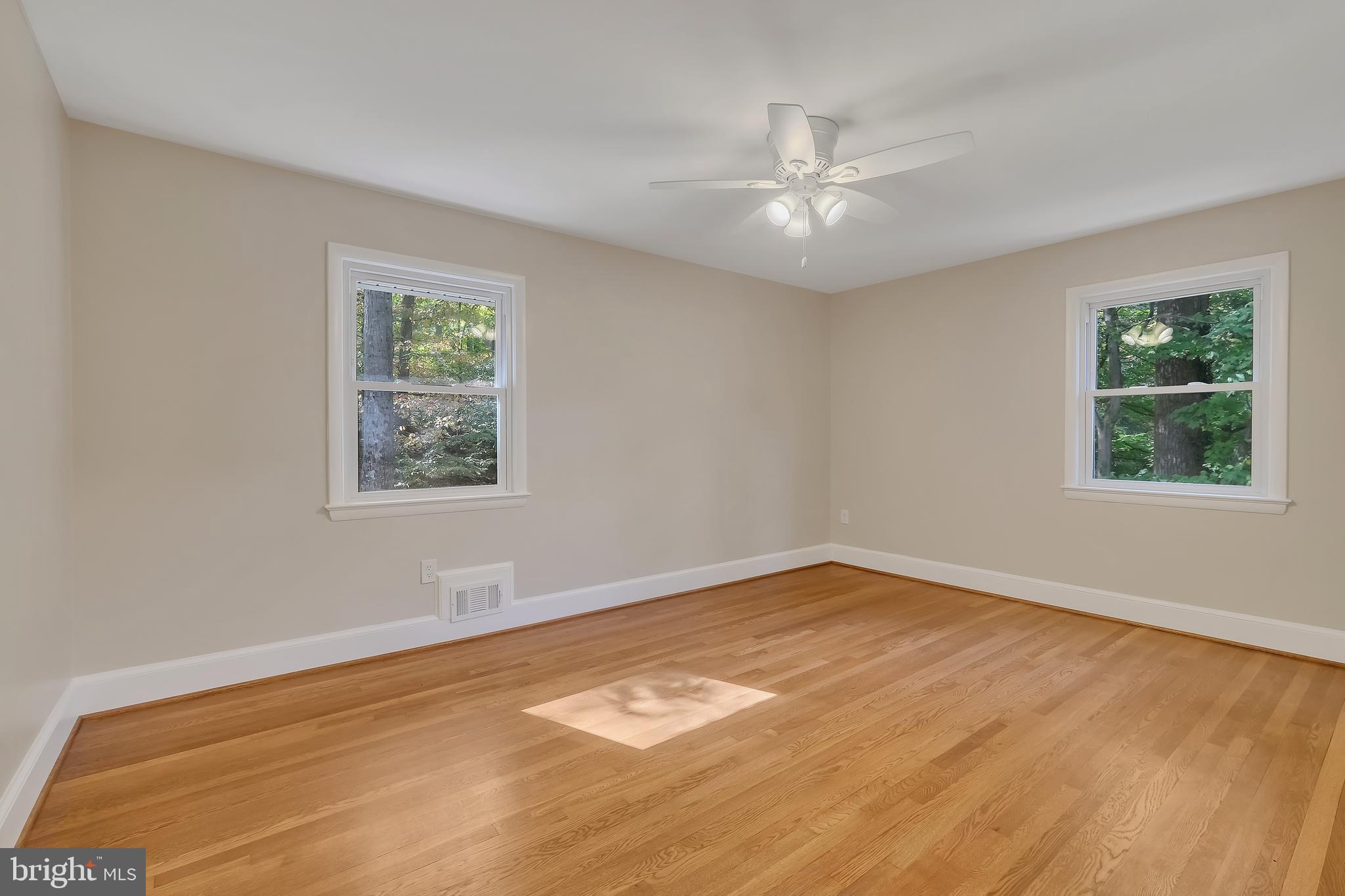 TALL OAKS - Residential