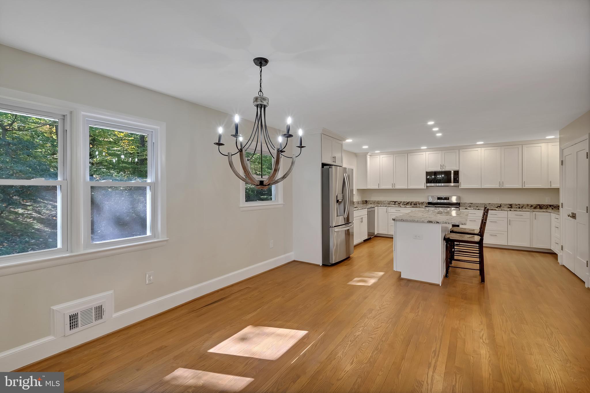 TALL OAKS - Residential