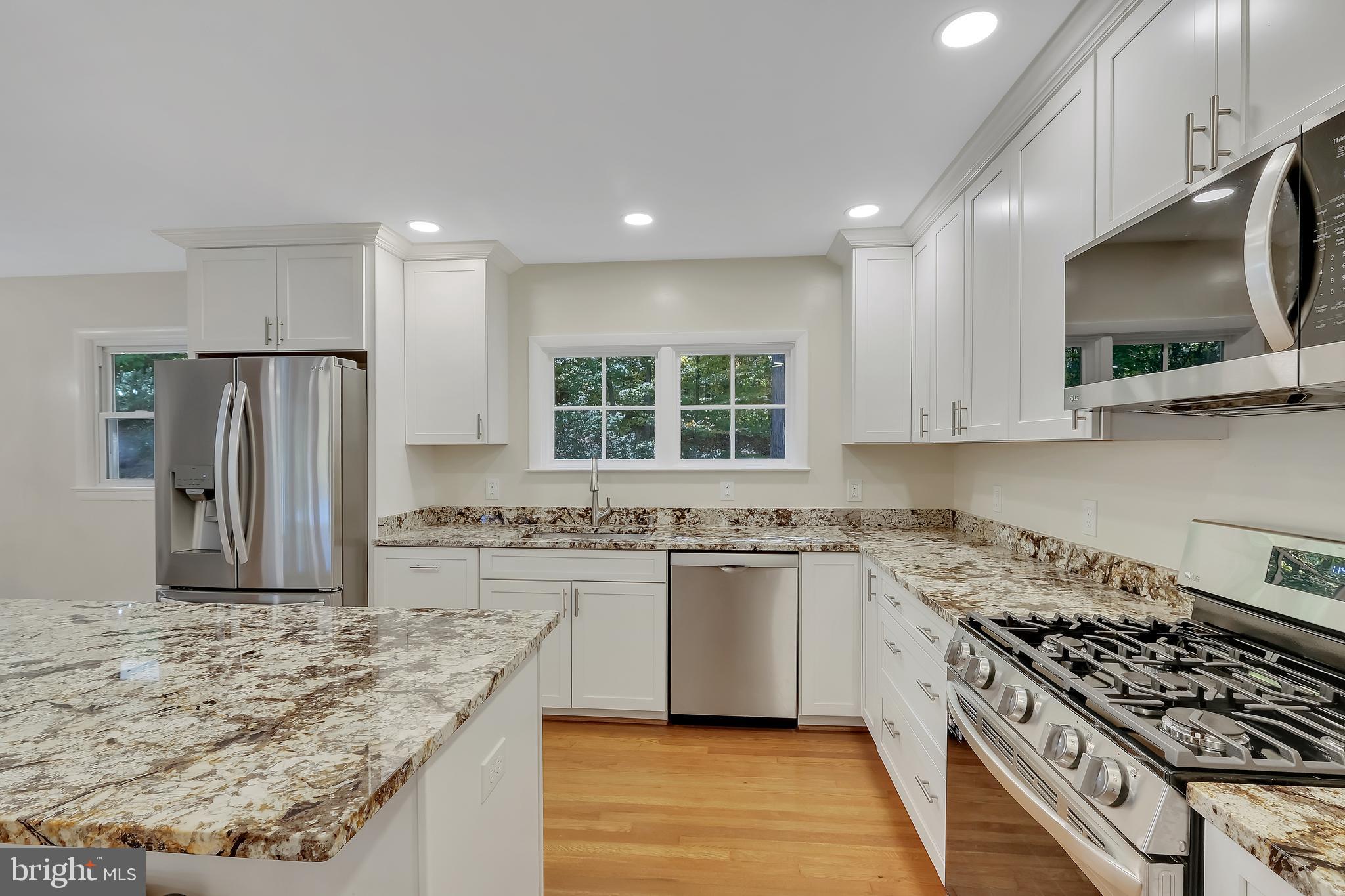 TALL OAKS - Residential