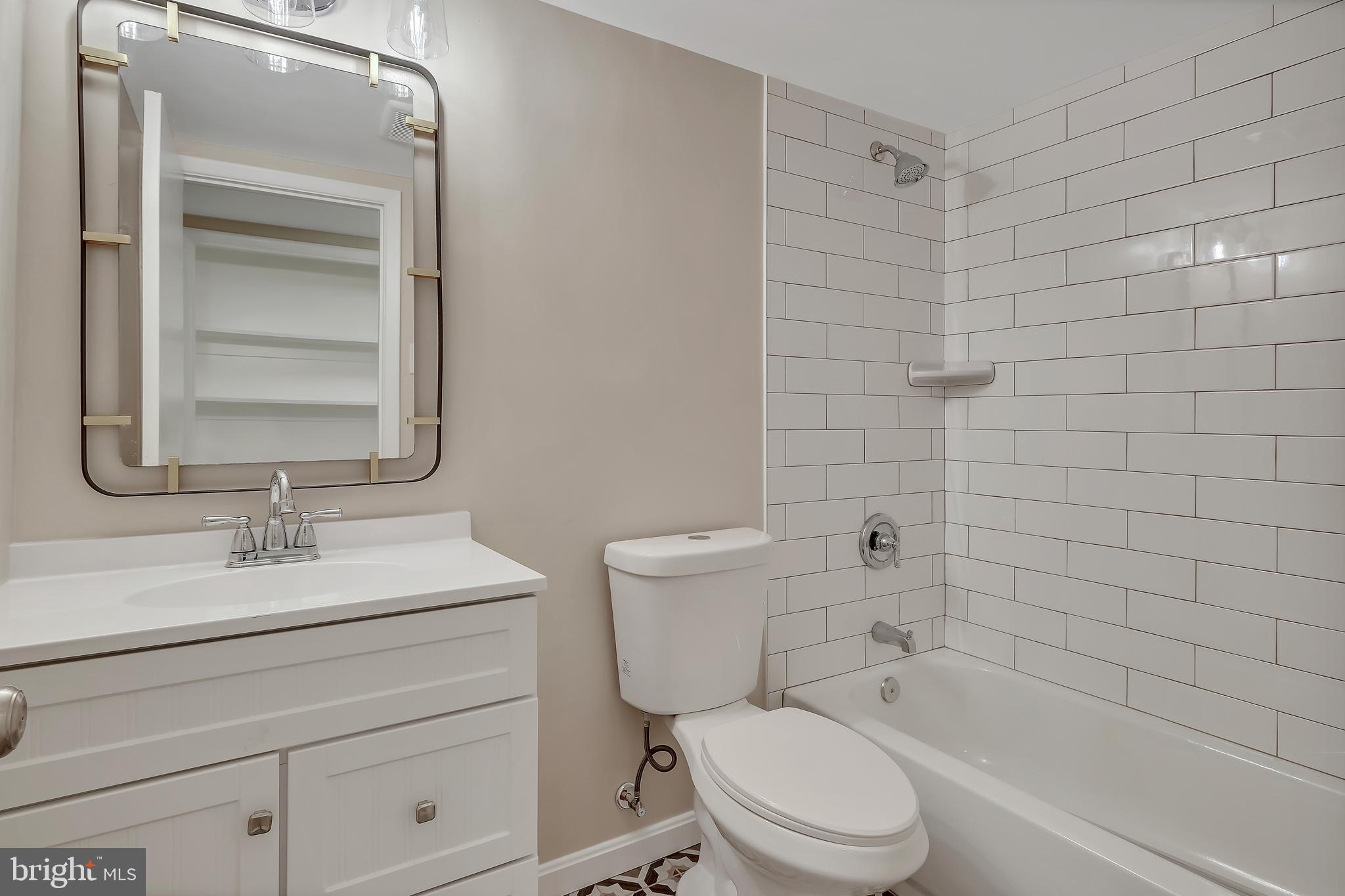 TALL OAKS - Residential