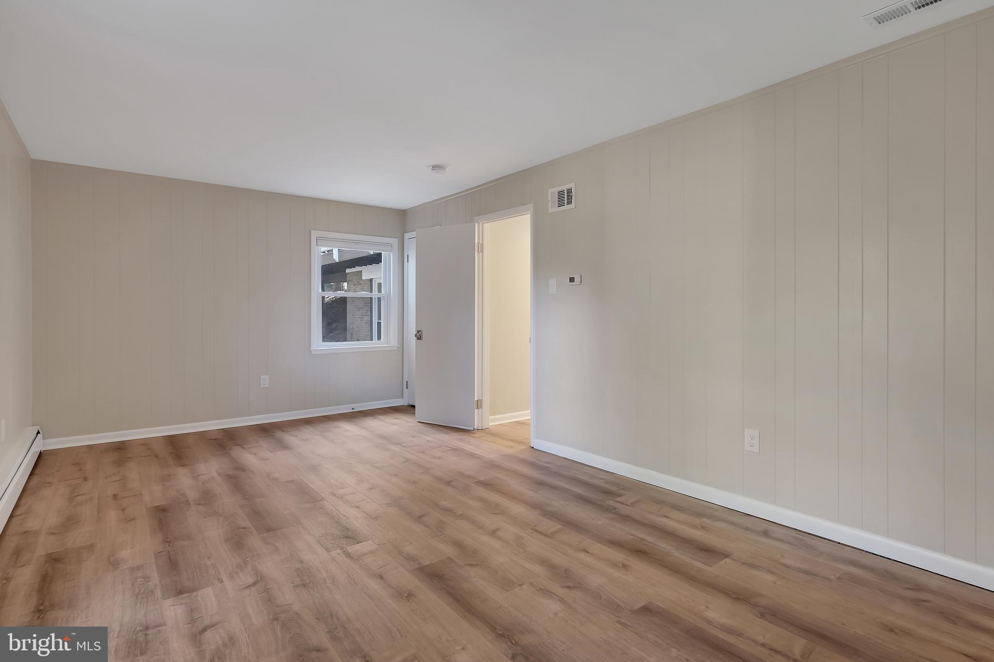 TALL OAKS - Residential