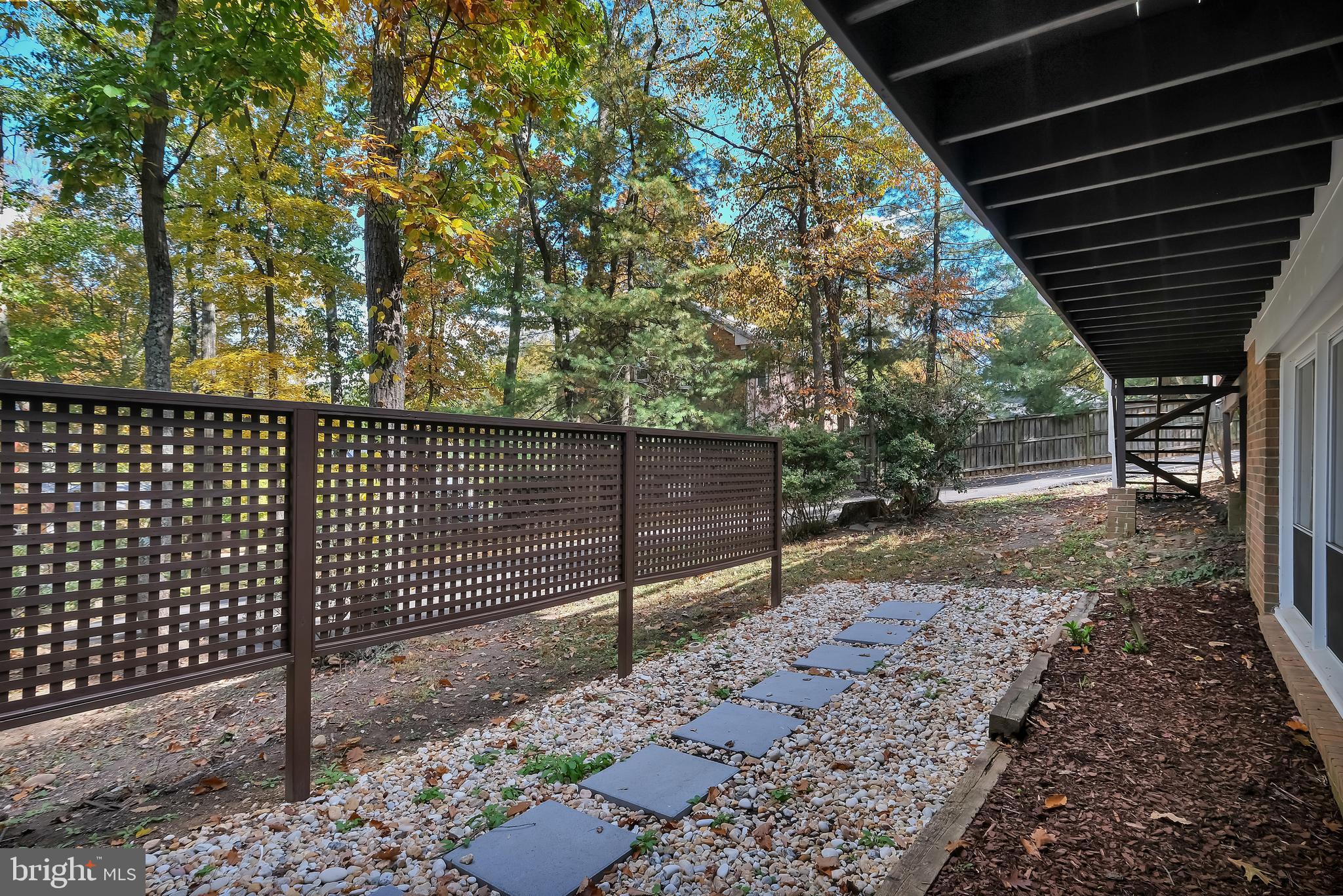 TALL OAKS - Residential