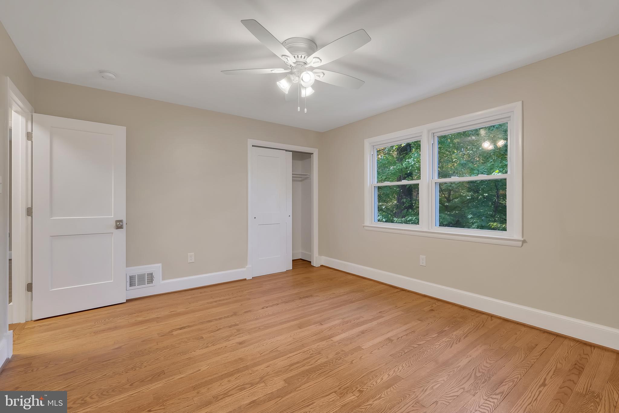 TALL OAKS - Residential