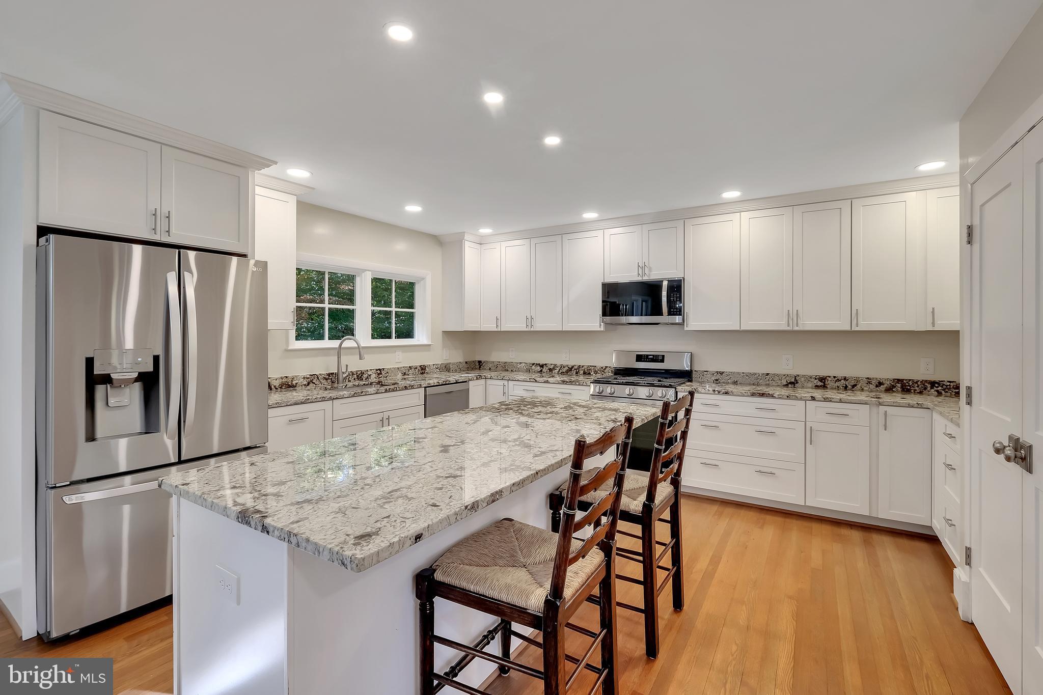 TALL OAKS - Residential