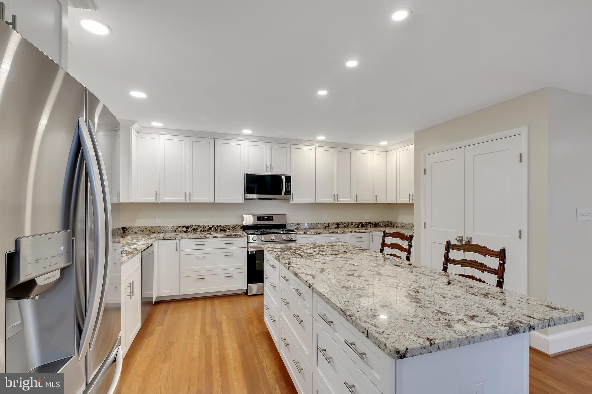 TALL OAKS - Residential