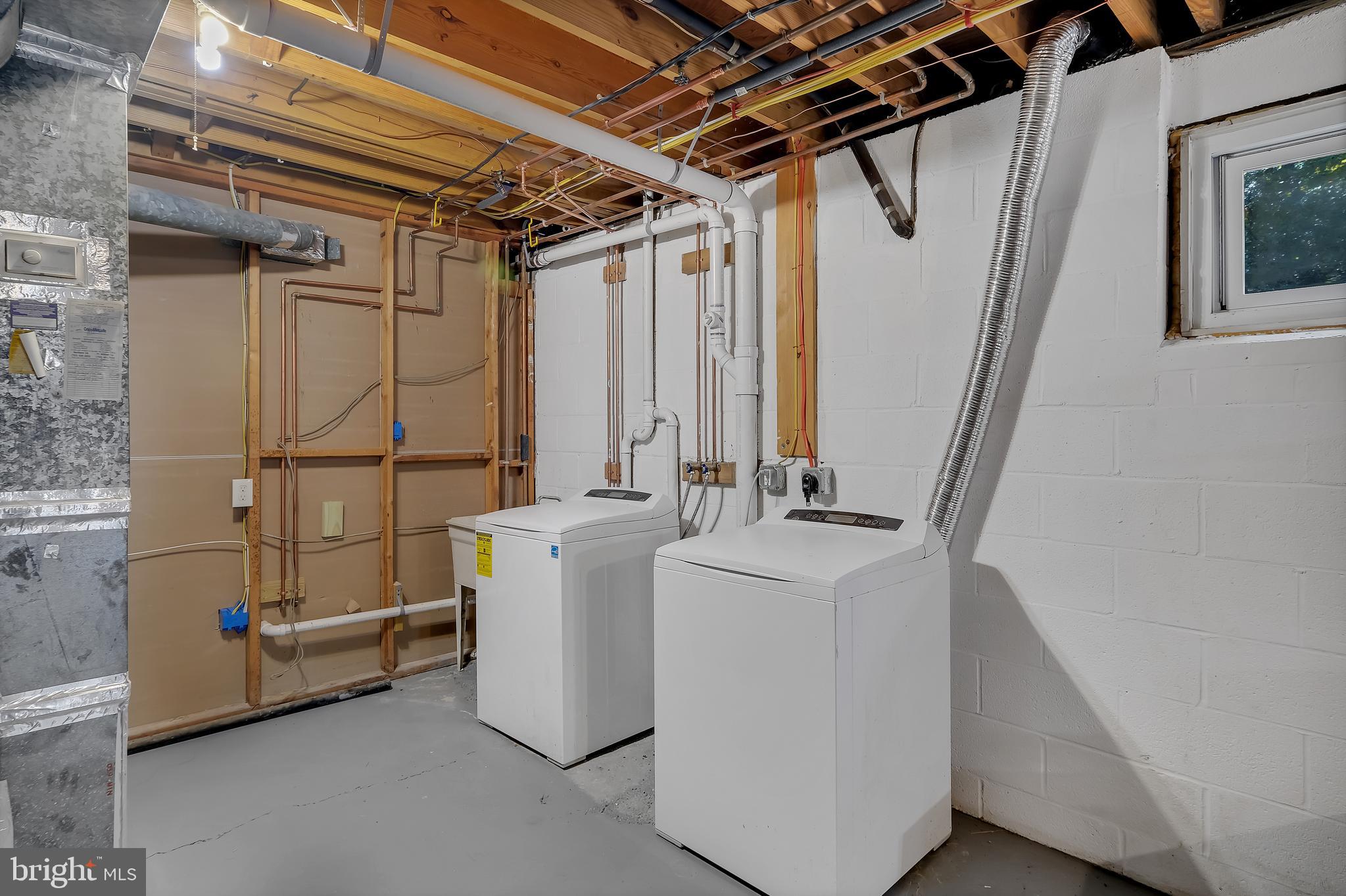 TALL OAKS - Residential