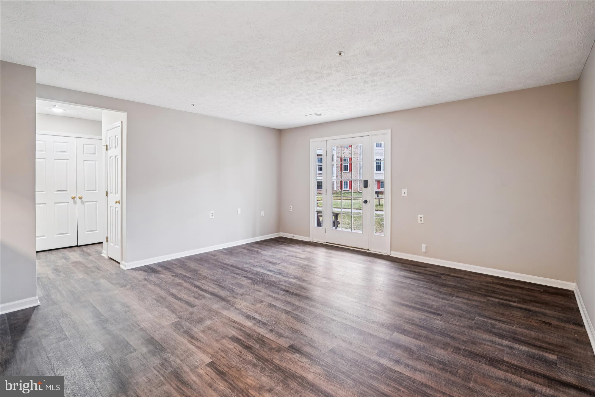 ELKRIDGE TOWN CENTER - Residential