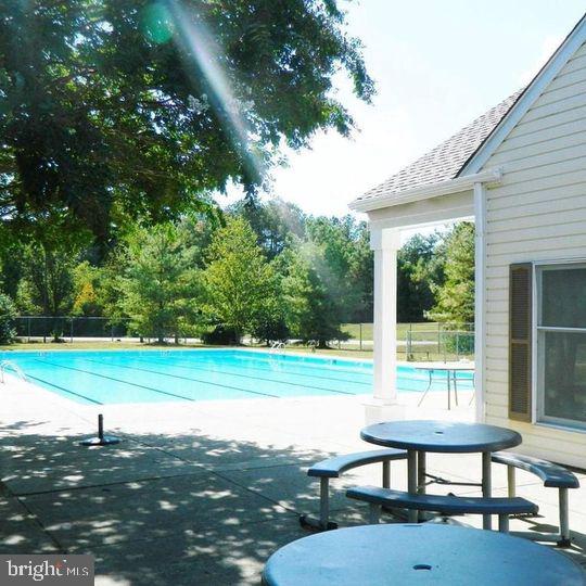 THE TOWNES AT WESTBURY - Residential Lease