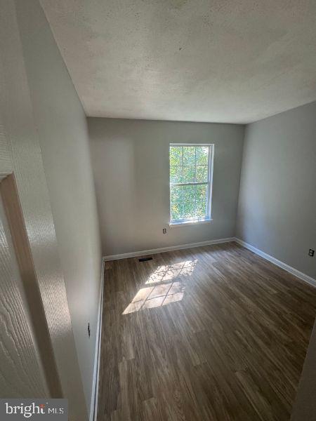 THE TOWNES AT WESTBURY - Residential Lease