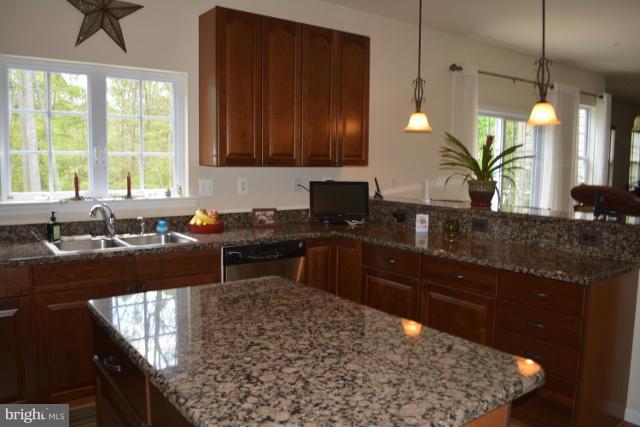 BEN OAKS - Residential