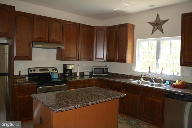 BEN OAKS - Residential