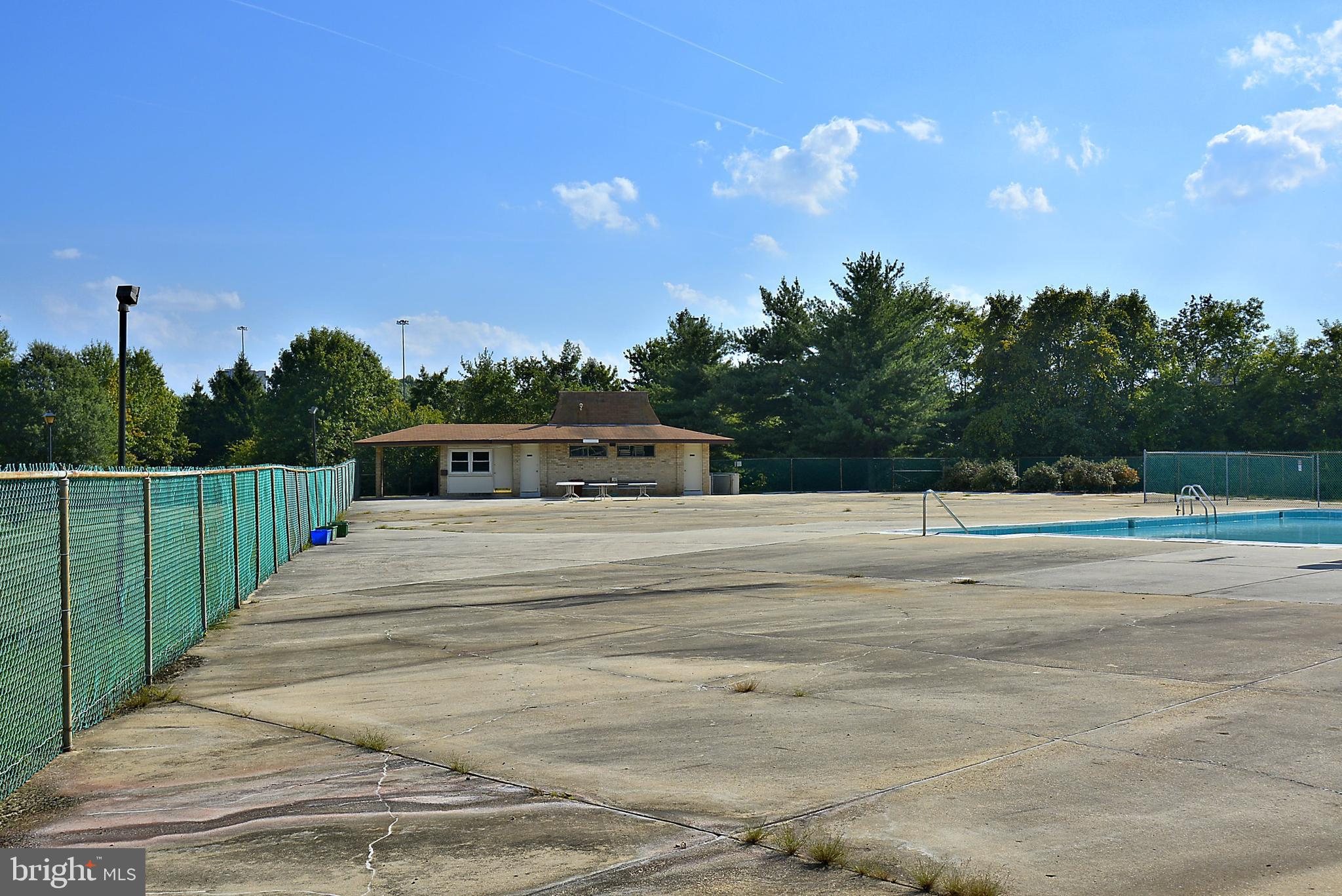 CEDAR VILLAGE - Residential