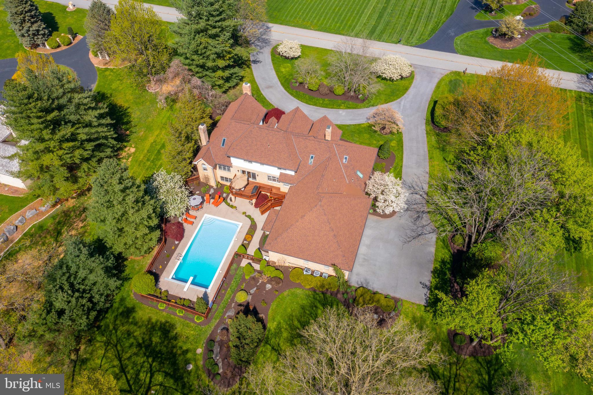 WATERFRONT ESTATES - Residential