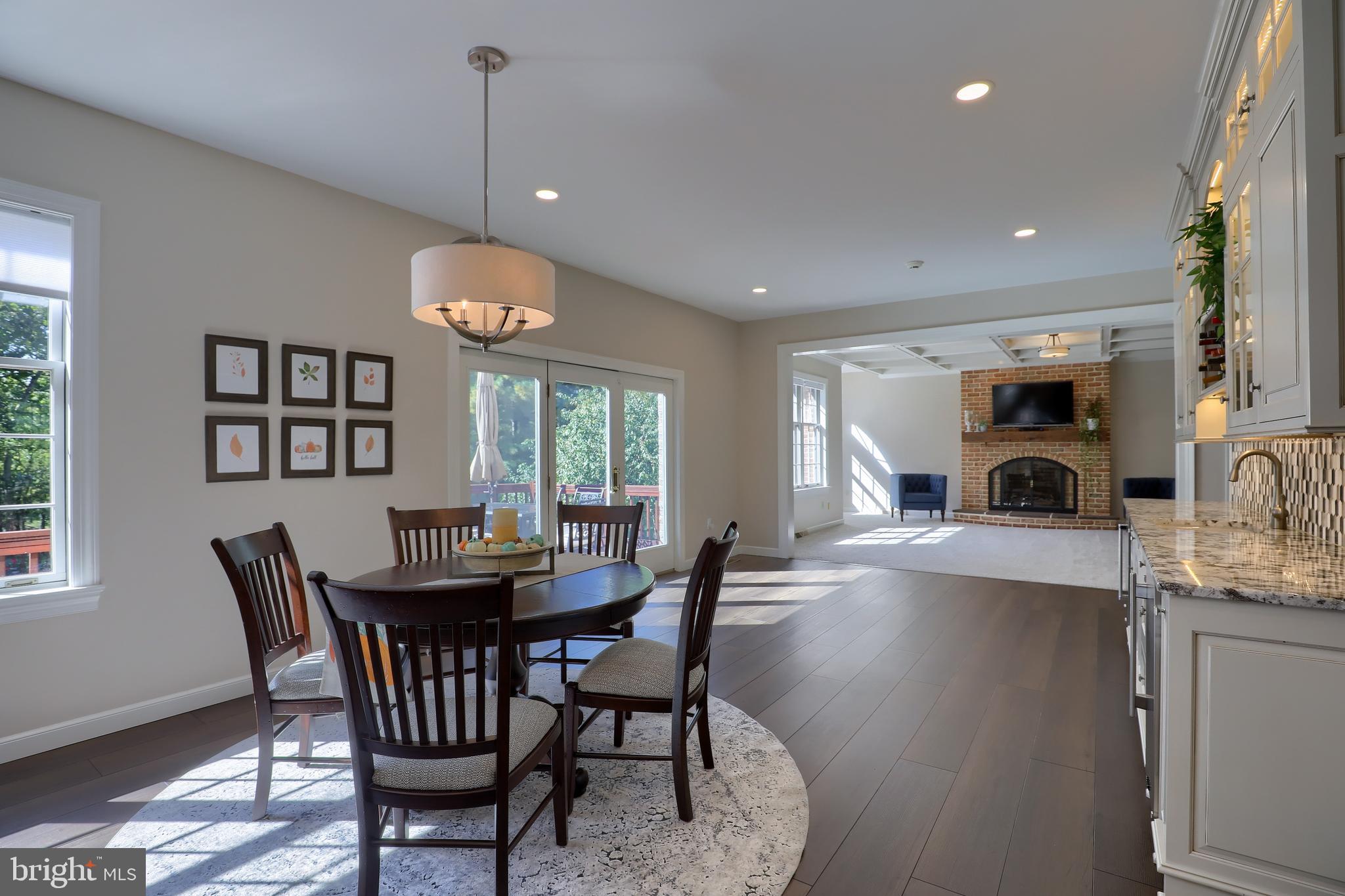 WATERFRONT ESTATES - Residential