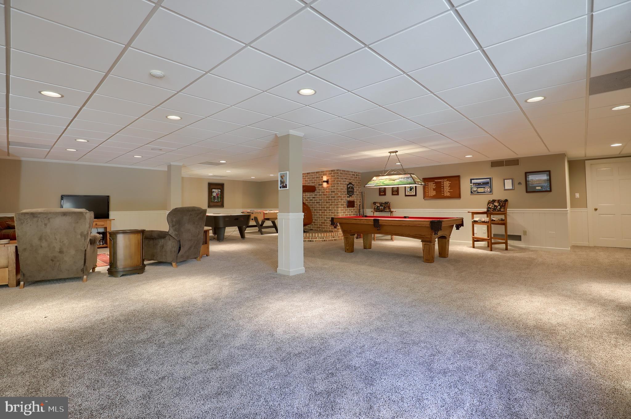 WATERFRONT ESTATES - Residential