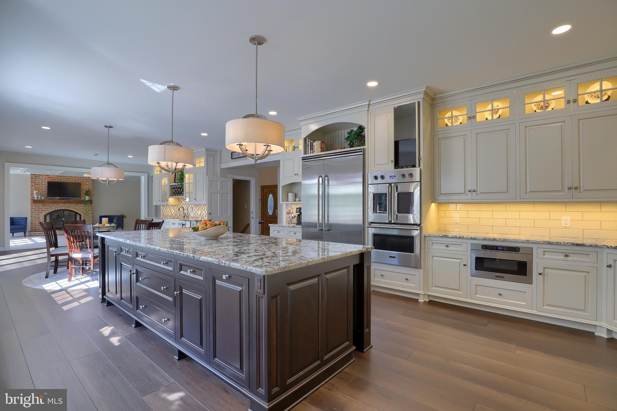 WATERFRONT ESTATES - Residential