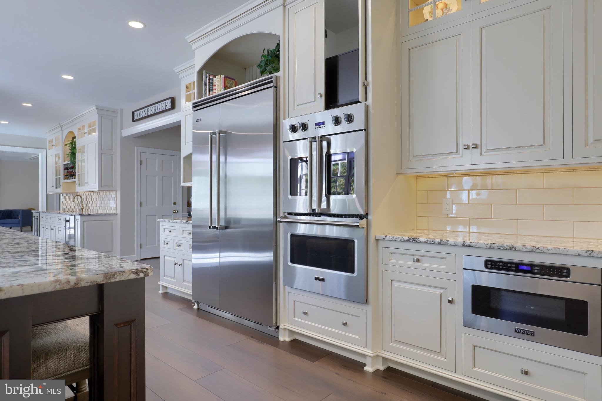 WATERFRONT ESTATES - Residential