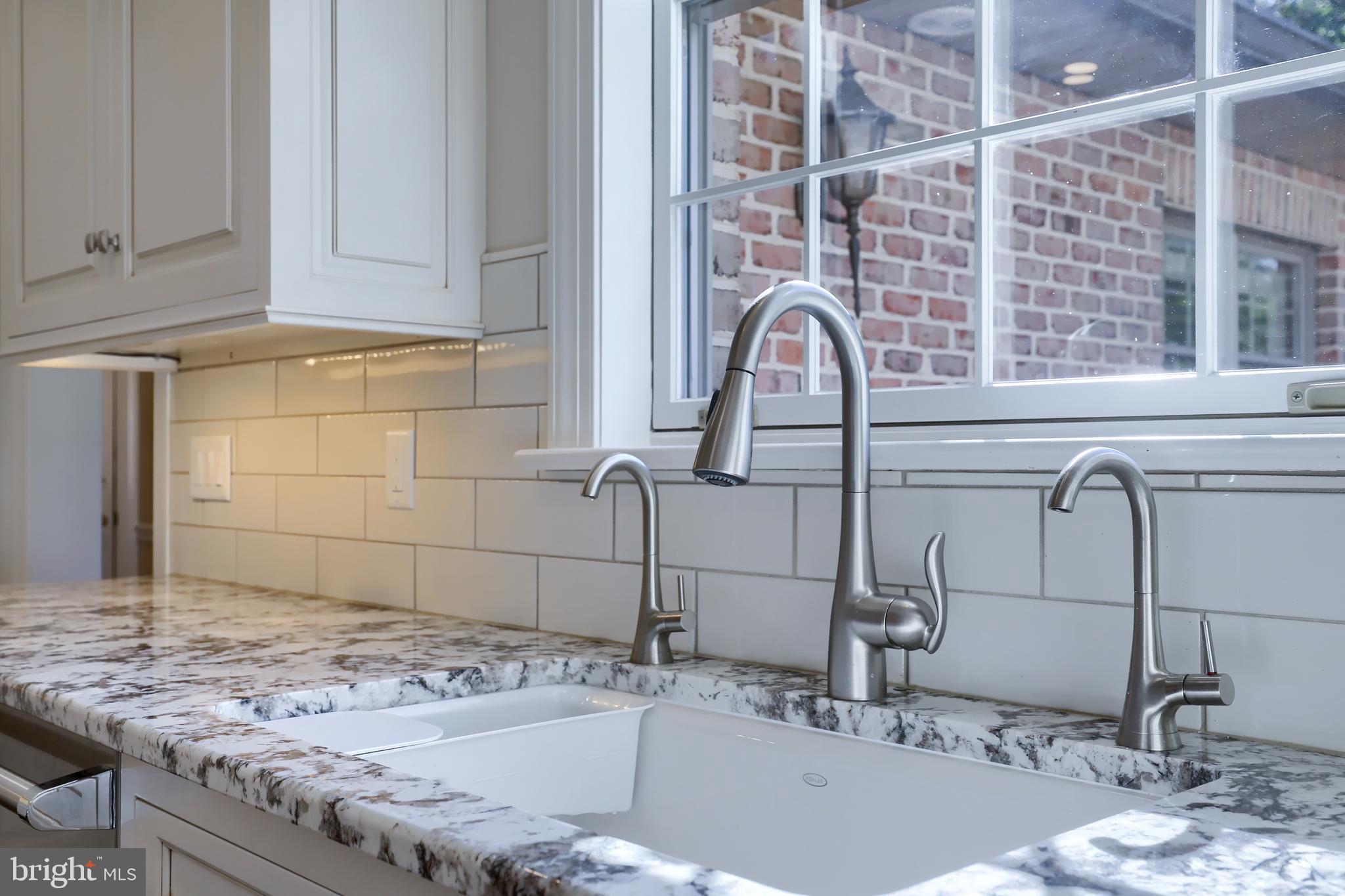 WATERFRONT ESTATES - Residential