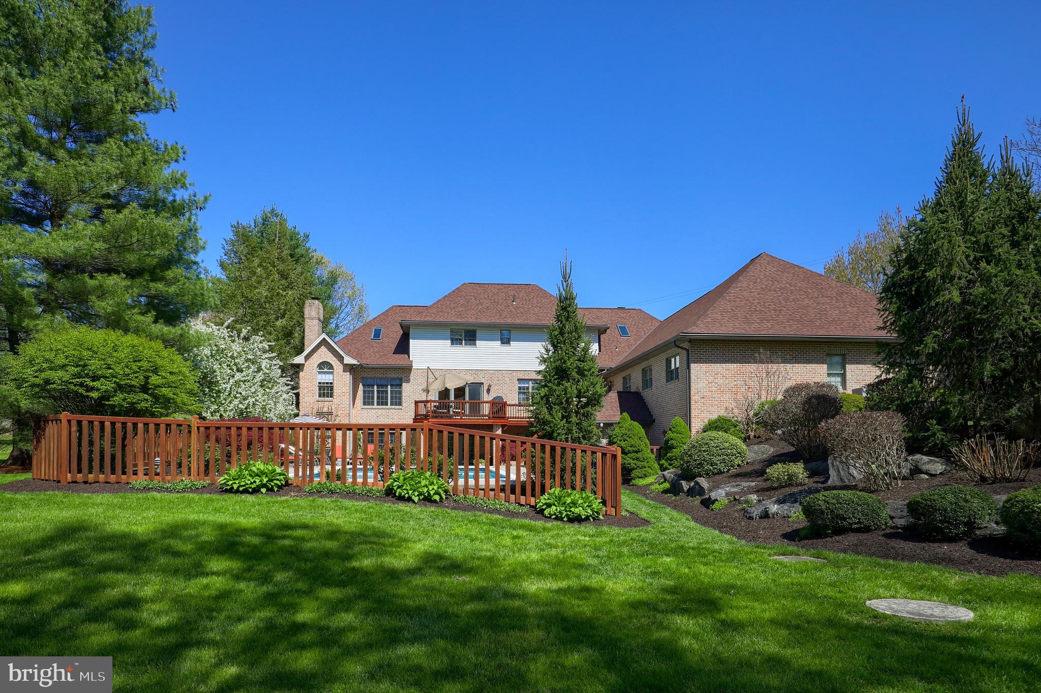 WATERFRONT ESTATES - Residential