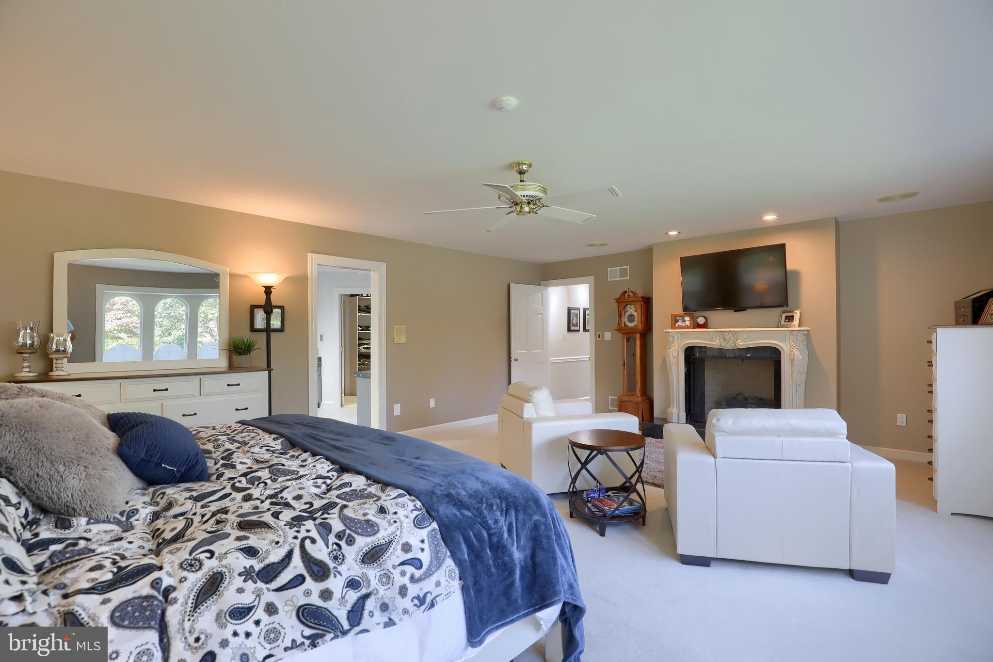 WATERFRONT ESTATES - Residential