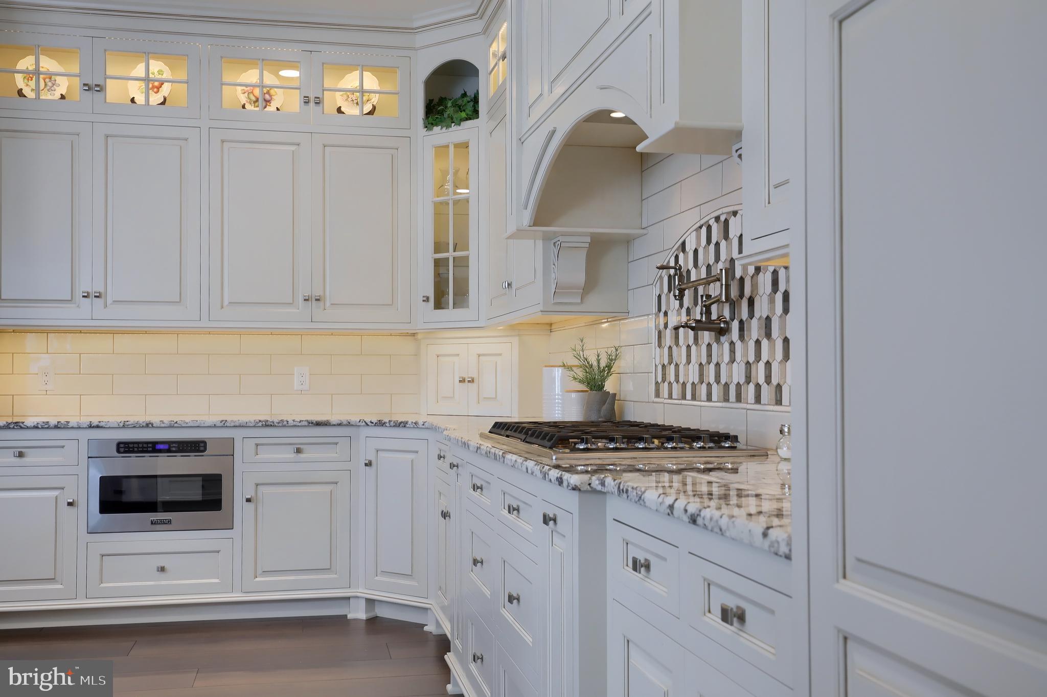 WATERFRONT ESTATES - Residential