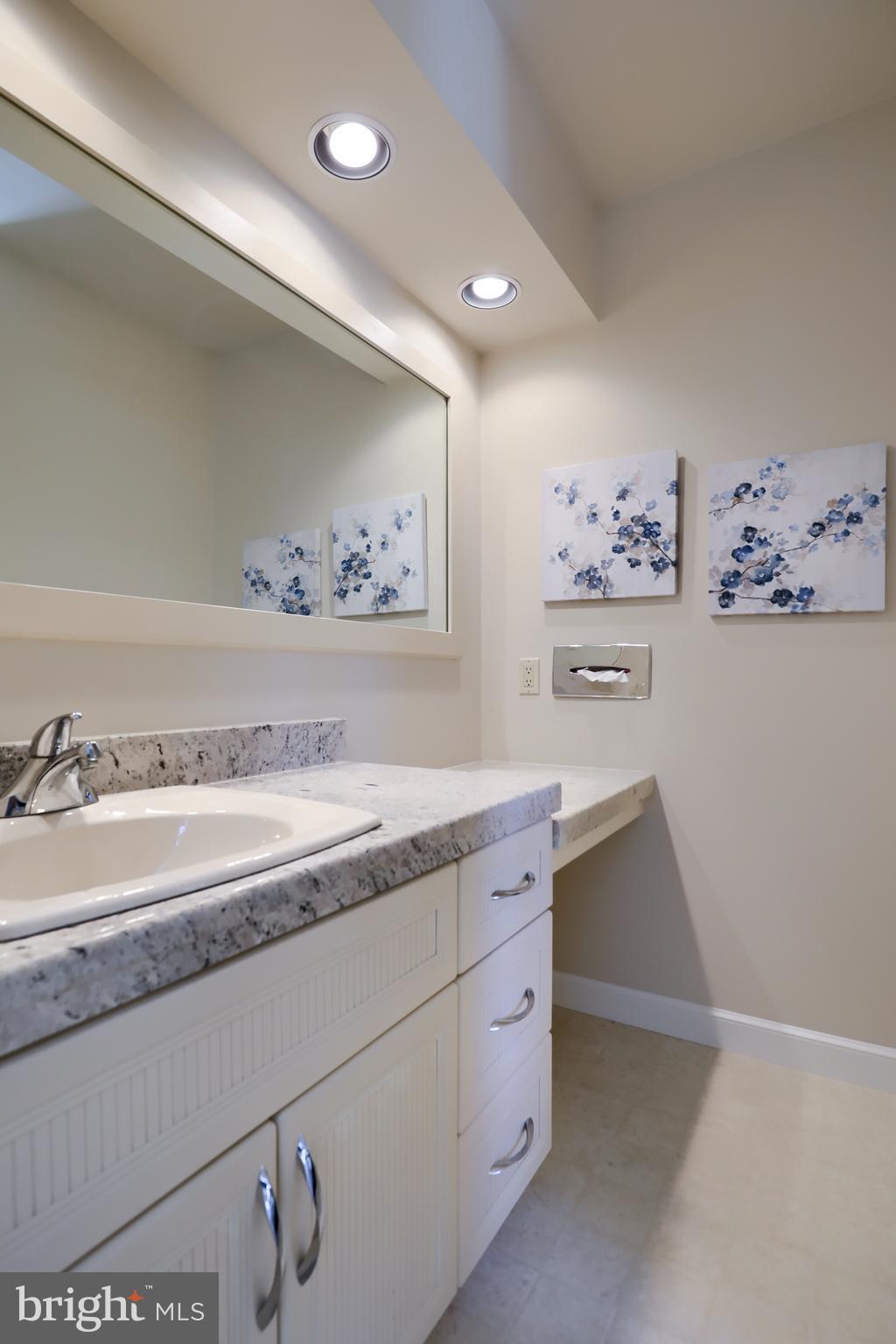 WATERFRONT ESTATES - Residential