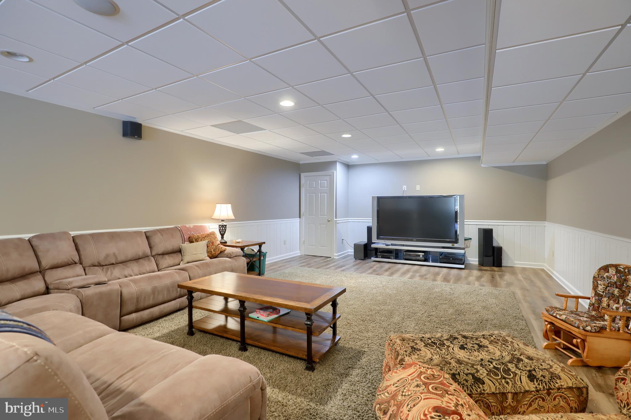 WATERFRONT ESTATES - Residential