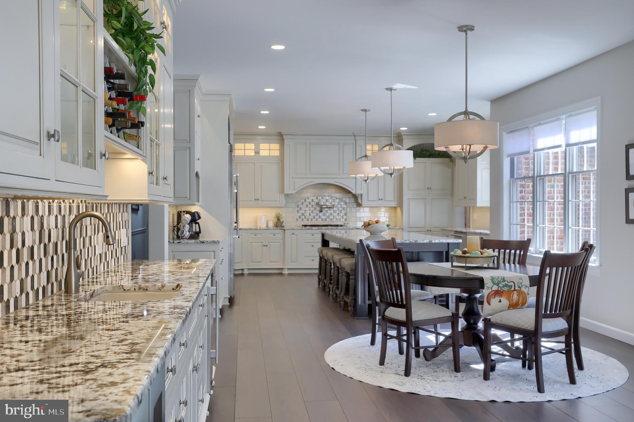 WATERFRONT ESTATES - Residential