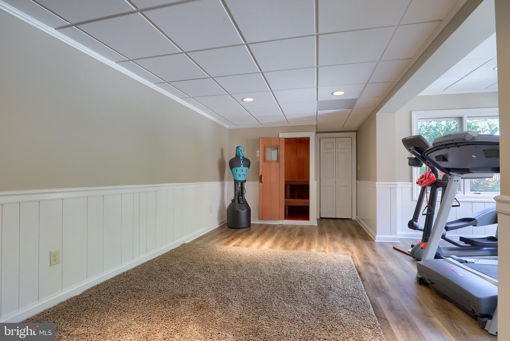 WATERFRONT ESTATES - Residential