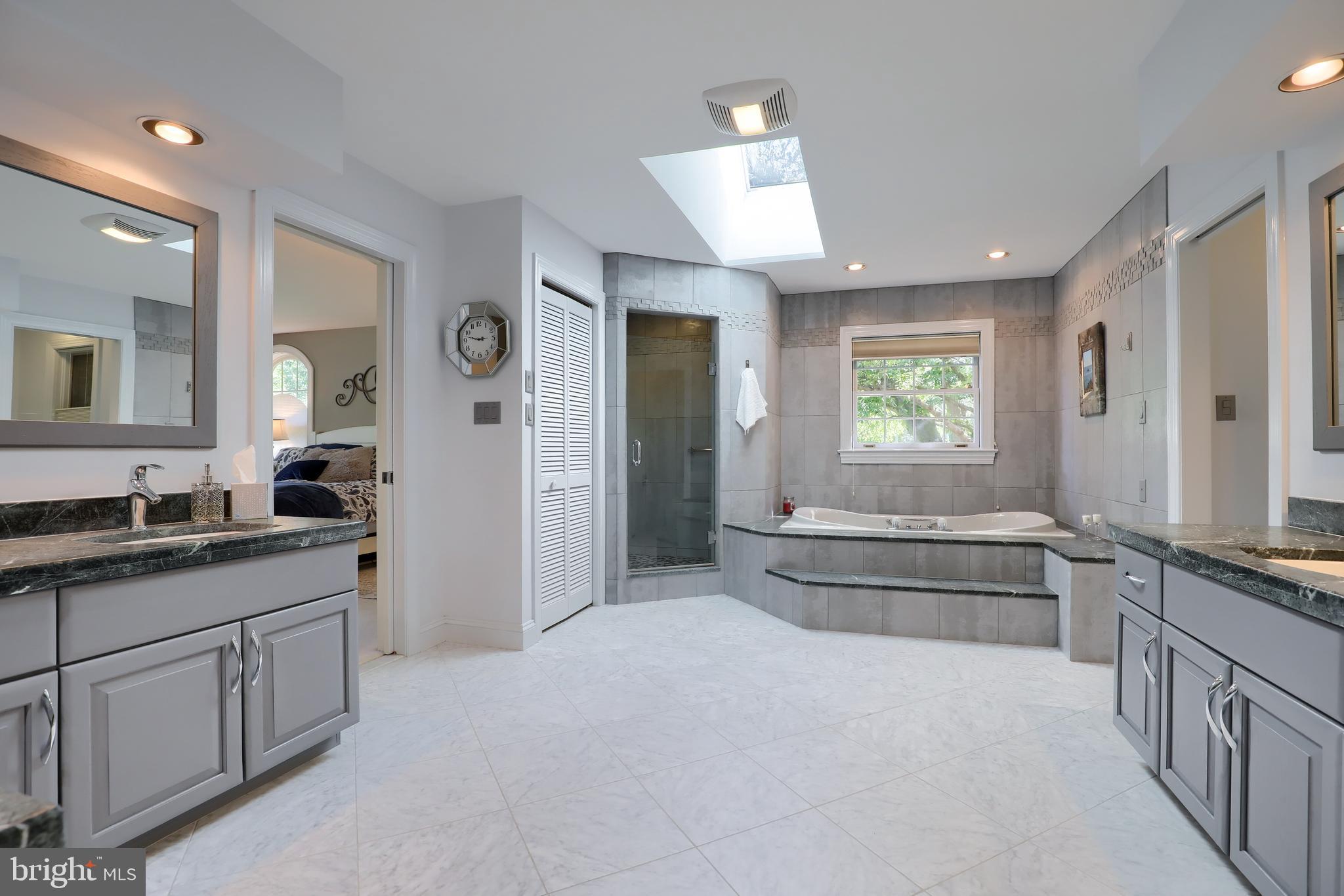 WATERFRONT ESTATES - Residential