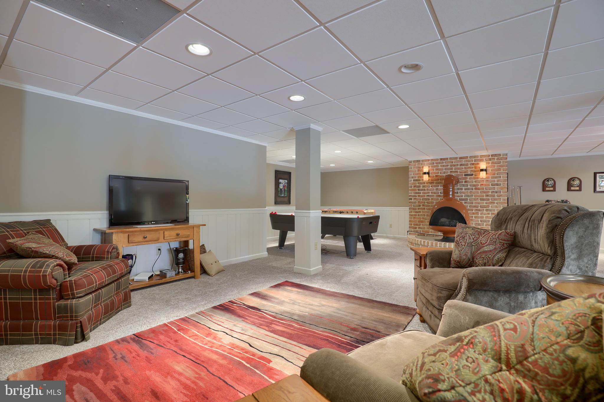 WATERFRONT ESTATES - Residential