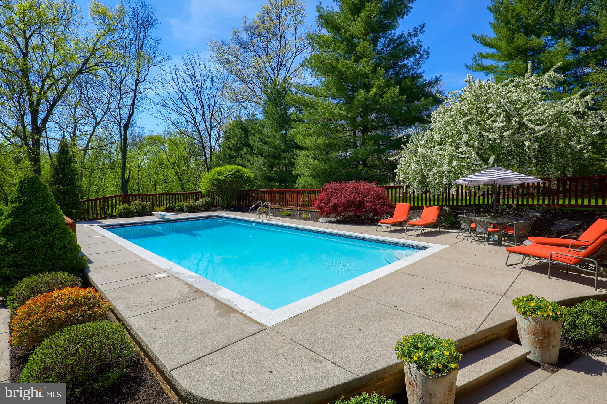 WATERFRONT ESTATES - Residential