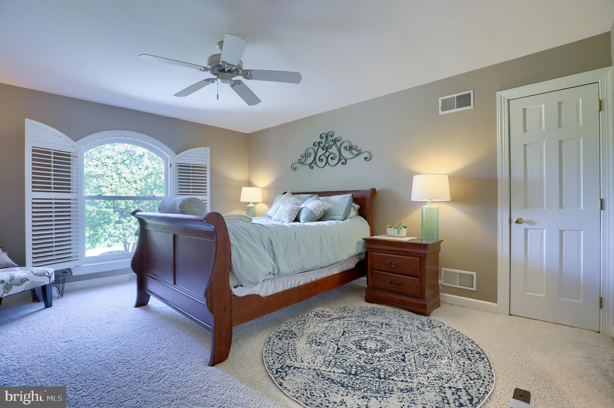 WATERFRONT ESTATES - Residential