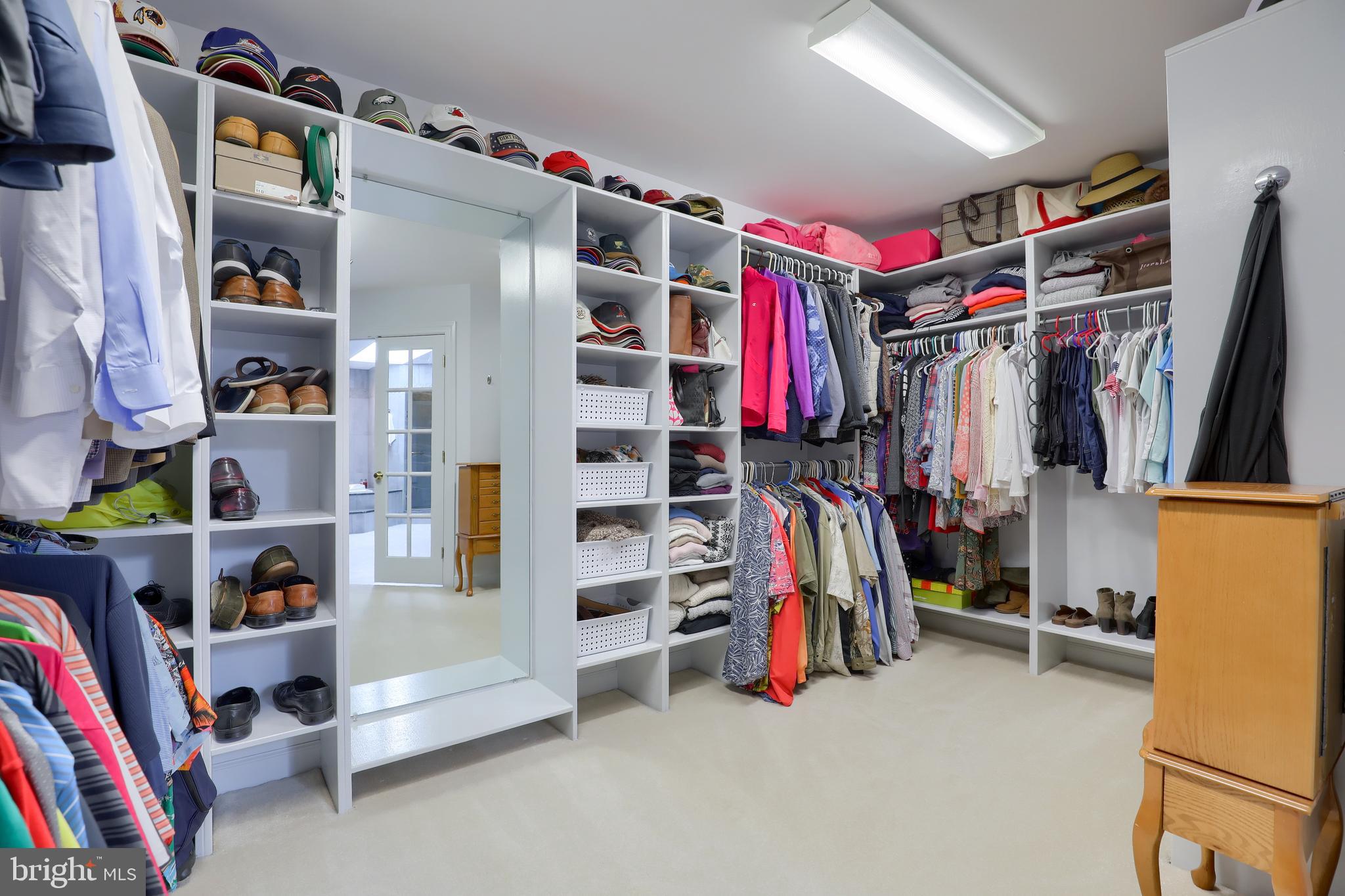 WATERFRONT ESTATES - Residential