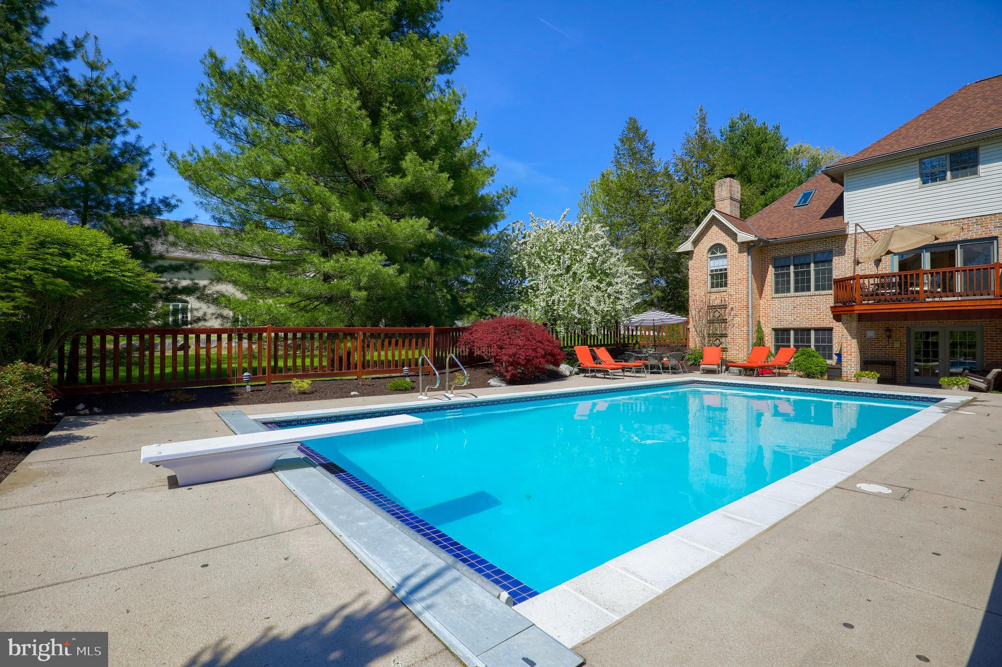 WATERFRONT ESTATES - Residential