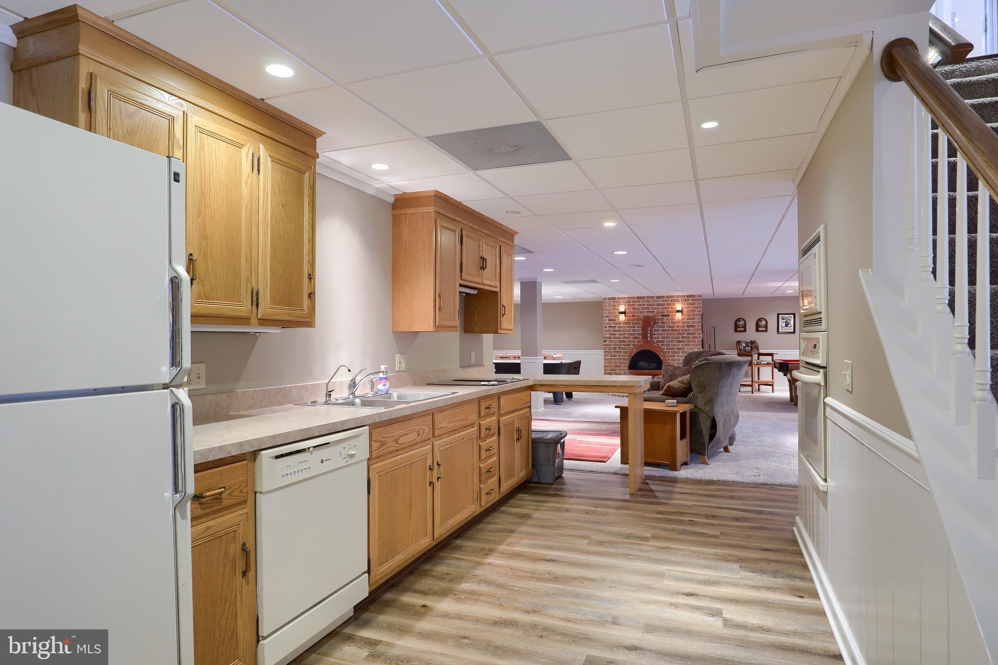 WATERFRONT ESTATES - Residential