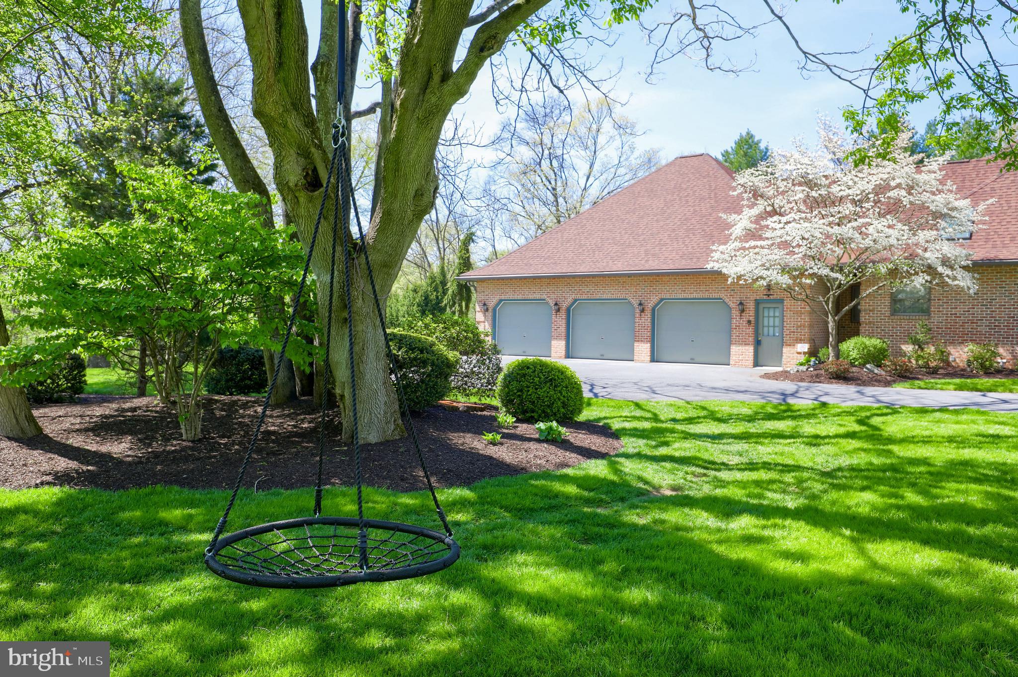 WATERFRONT ESTATES - Residential