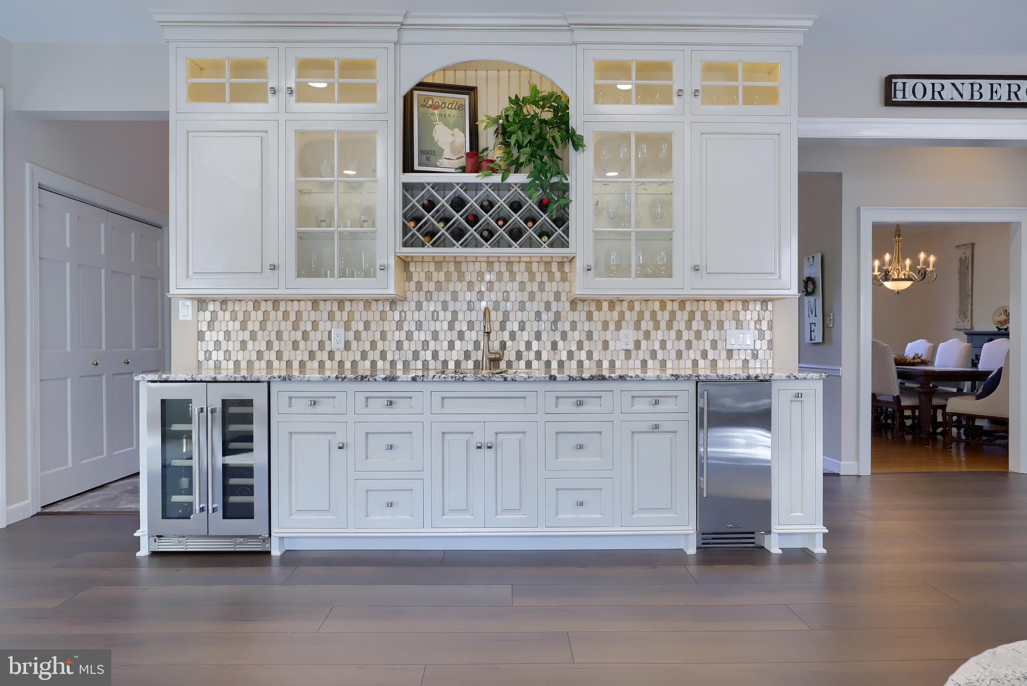 WATERFRONT ESTATES - Residential