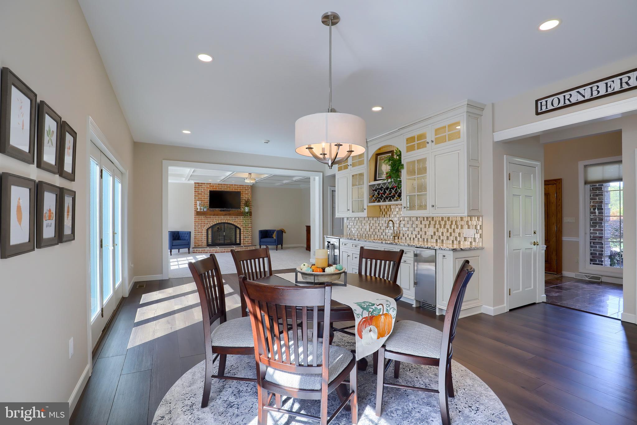 WATERFRONT ESTATES - Residential