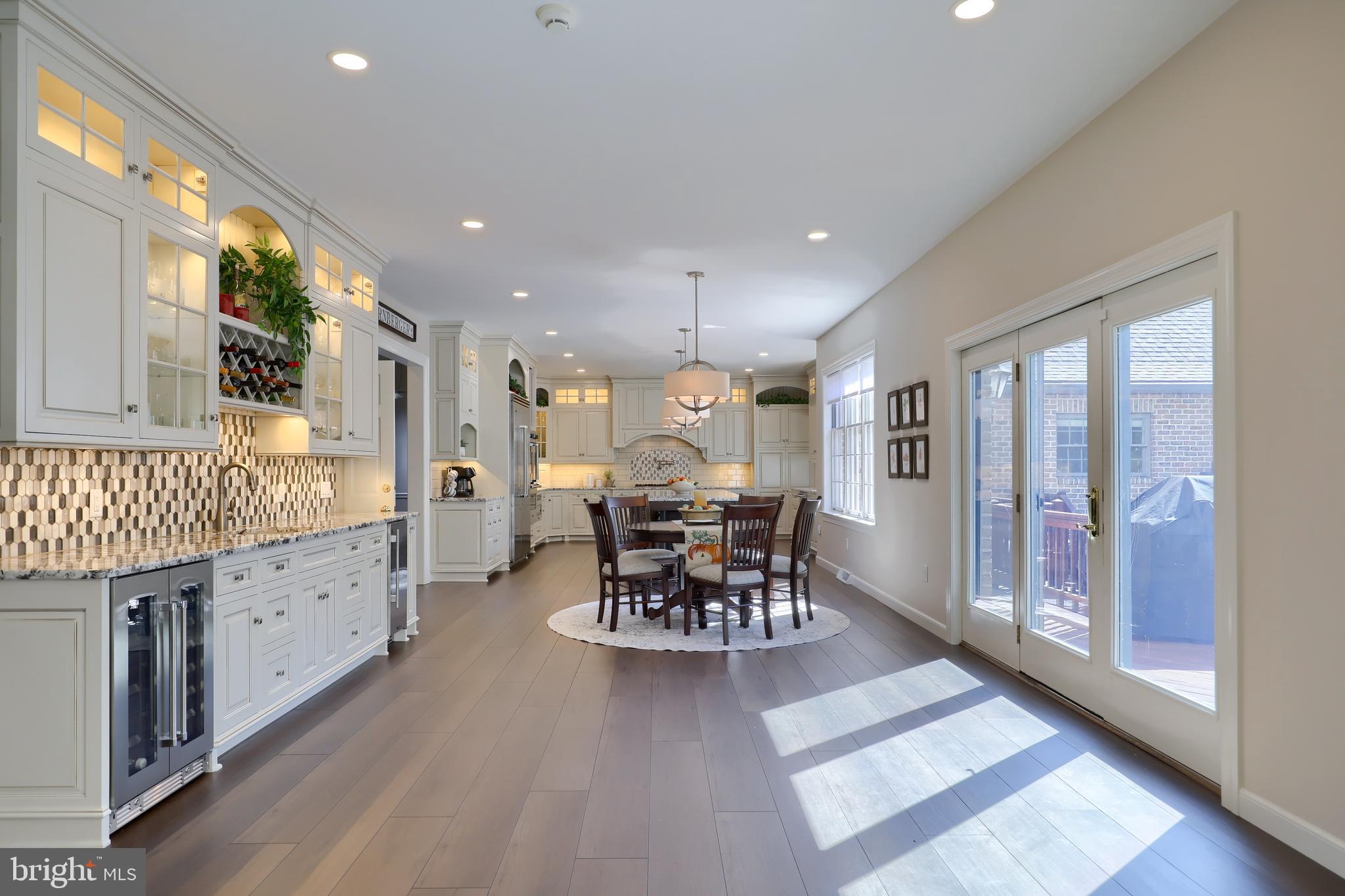 WATERFRONT ESTATES - Residential