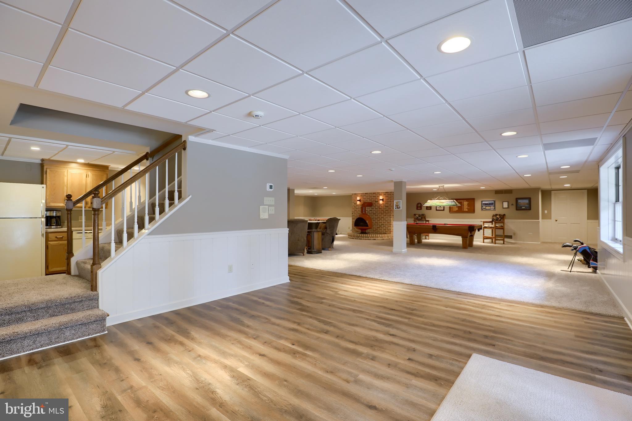 WATERFRONT ESTATES - Residential