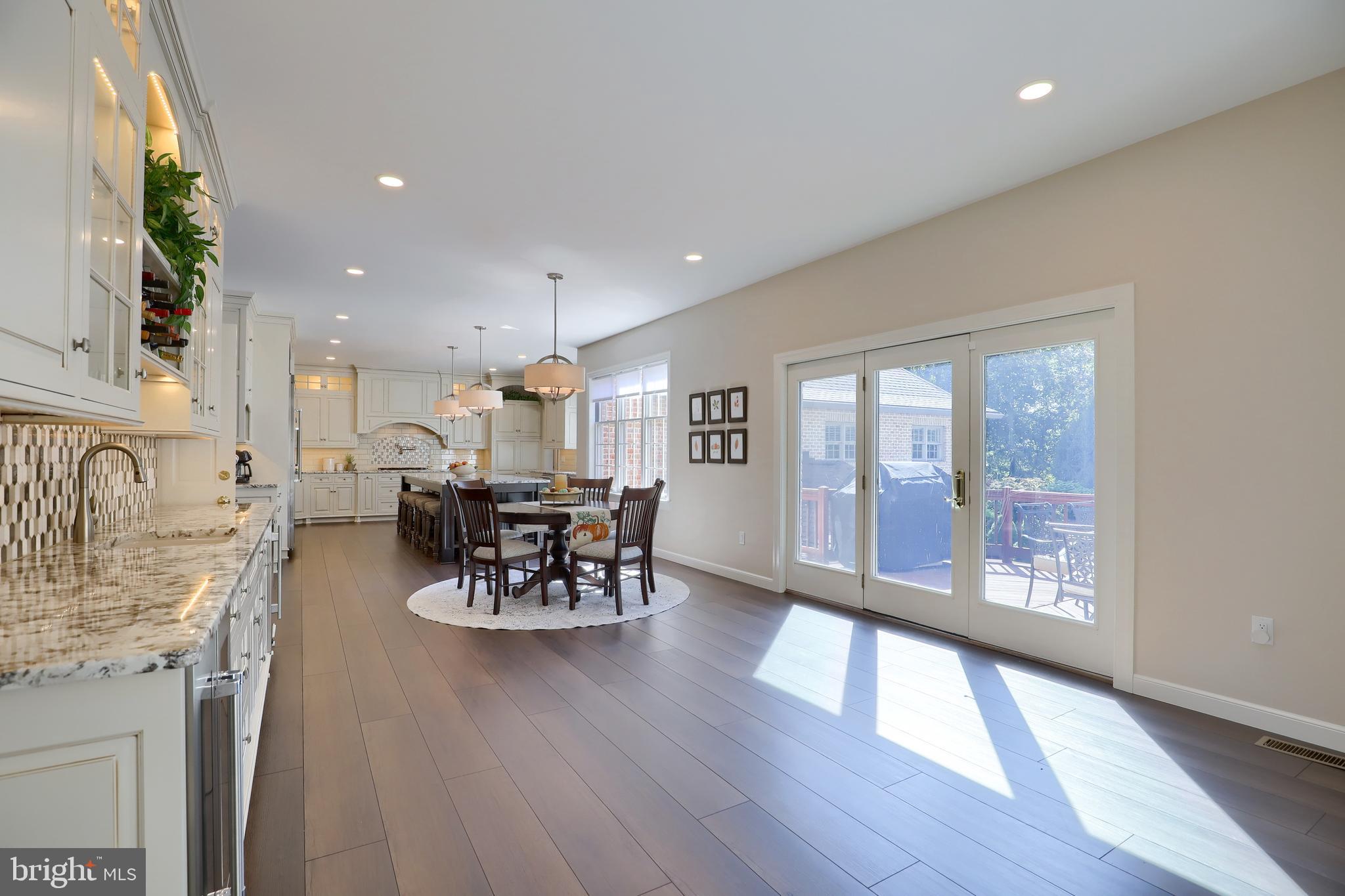 WATERFRONT ESTATES - Residential