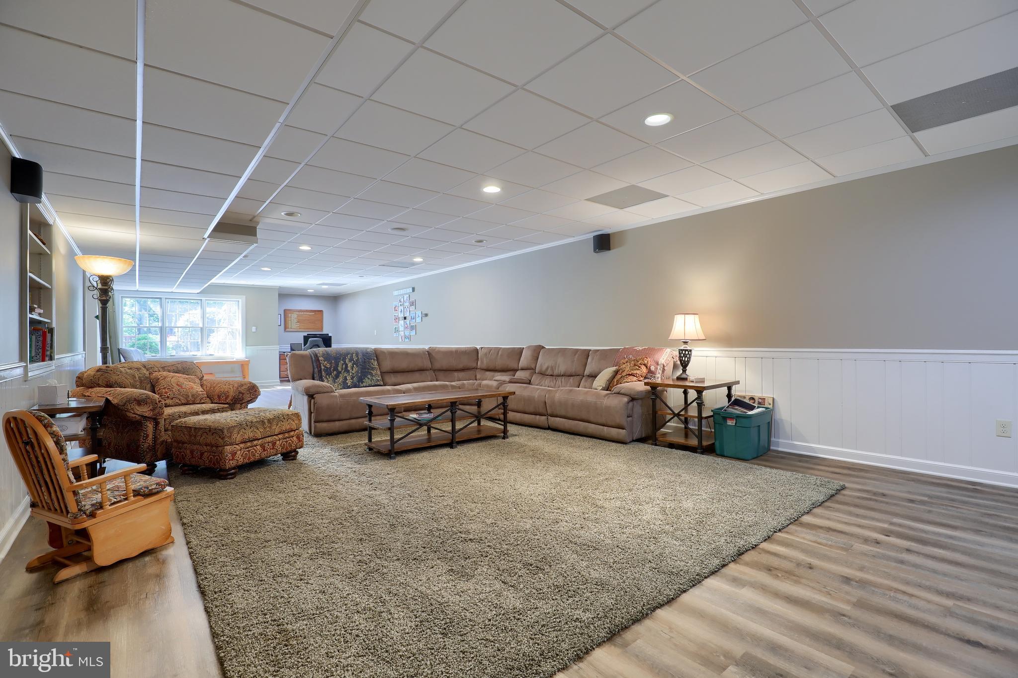 WATERFRONT ESTATES - Residential