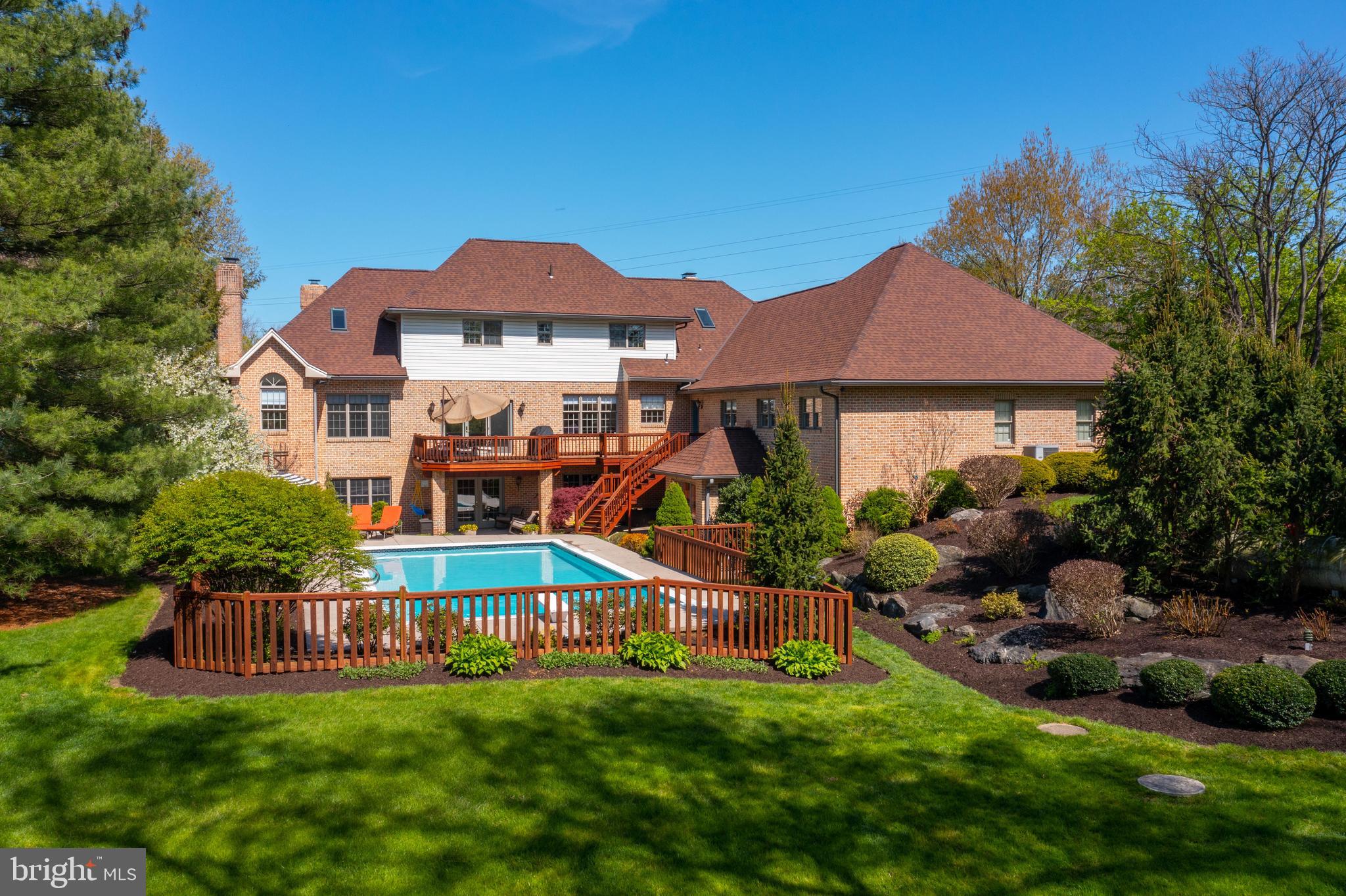 WATERFRONT ESTATES - Residential