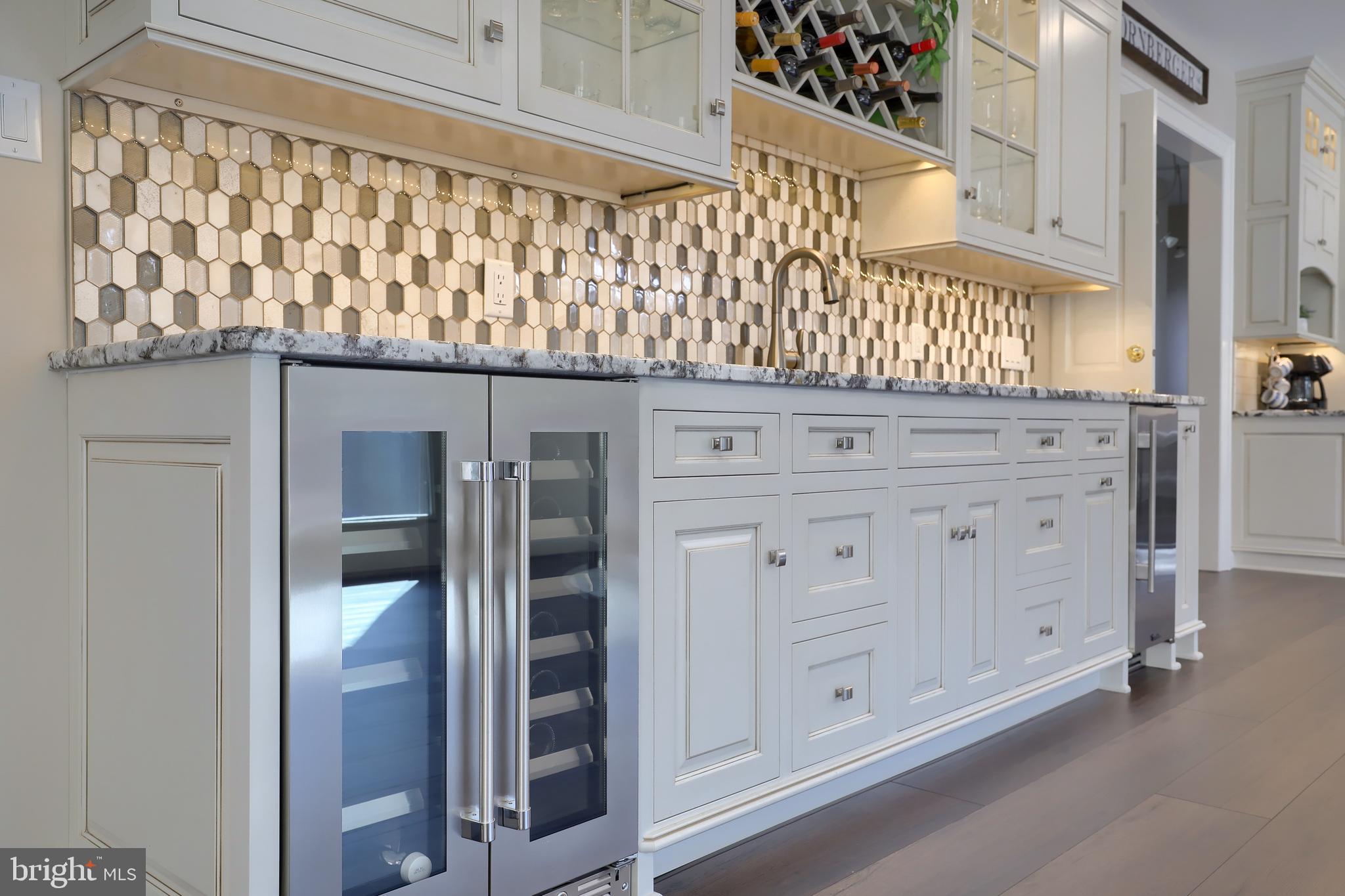 WATERFRONT ESTATES - Residential