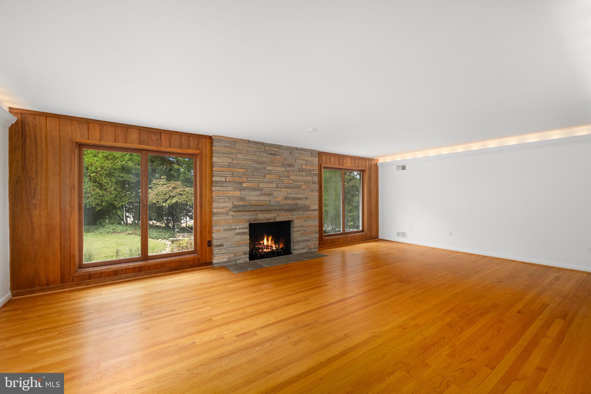 BRADLEY HILLS - Residential