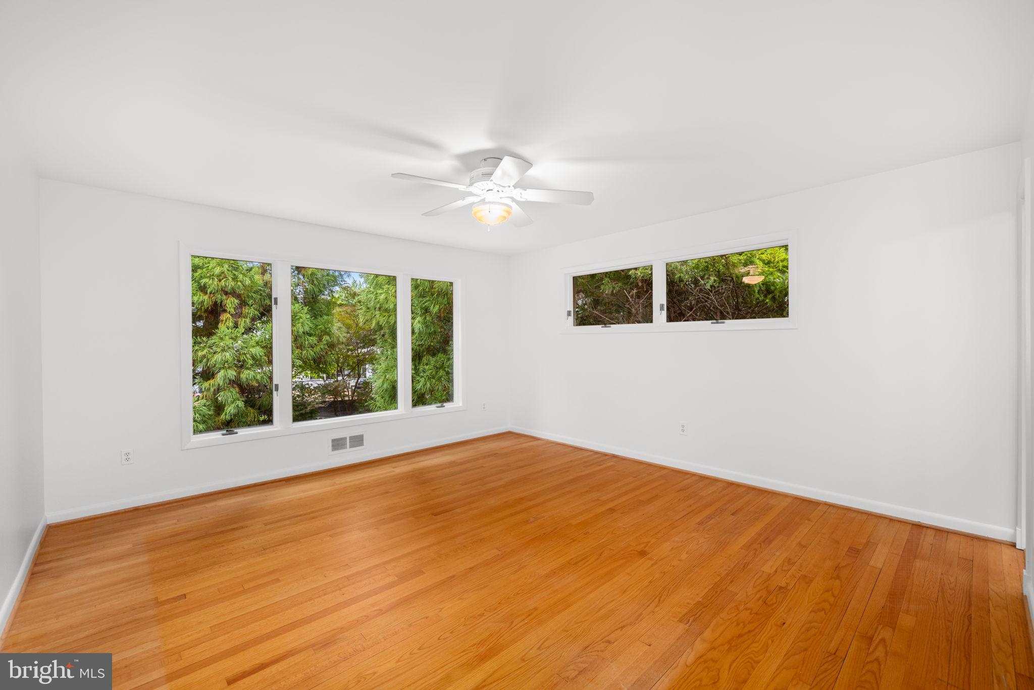 BRADLEY HILLS - Residential