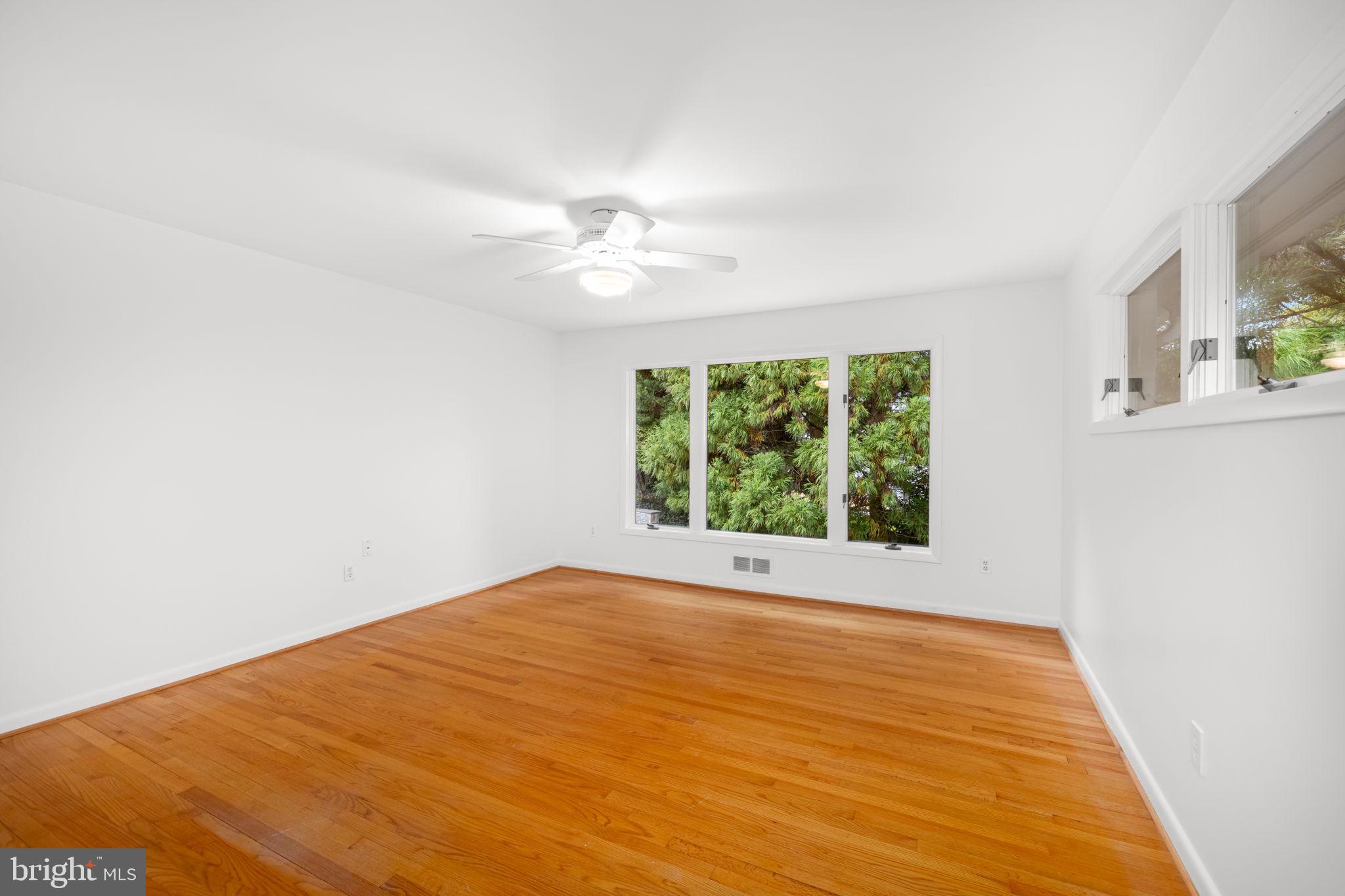 BRADLEY HILLS - Residential