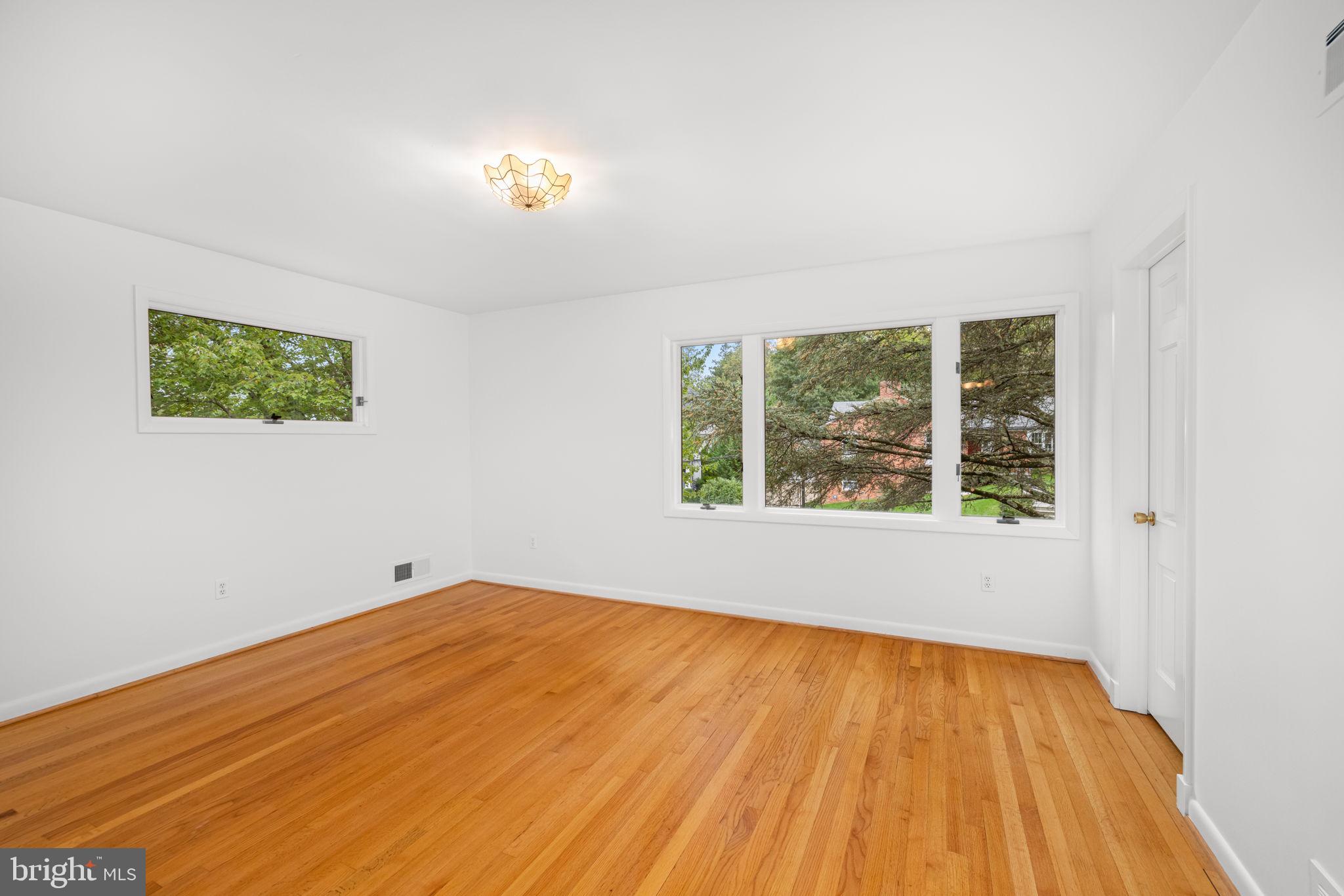 BRADLEY HILLS - Residential